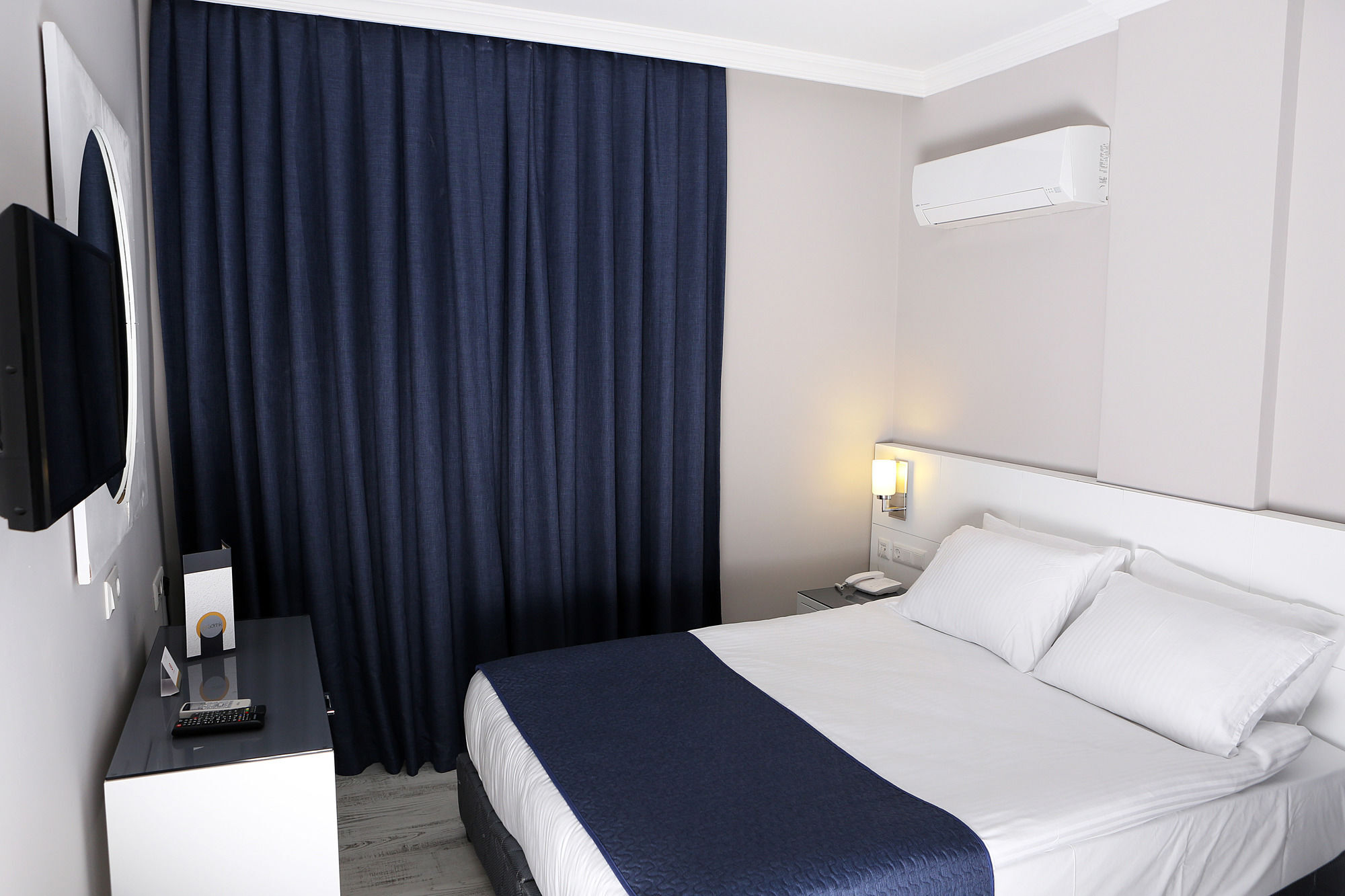 Отель Letstay - Adults Only 4*